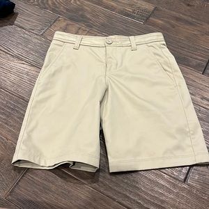 Boys Under Armour shorts size 10